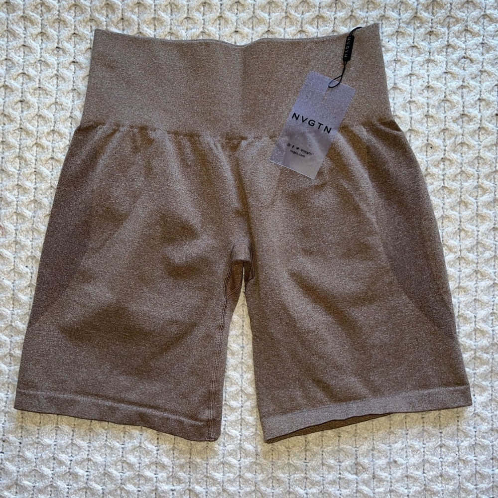 NVGTN contour shorts